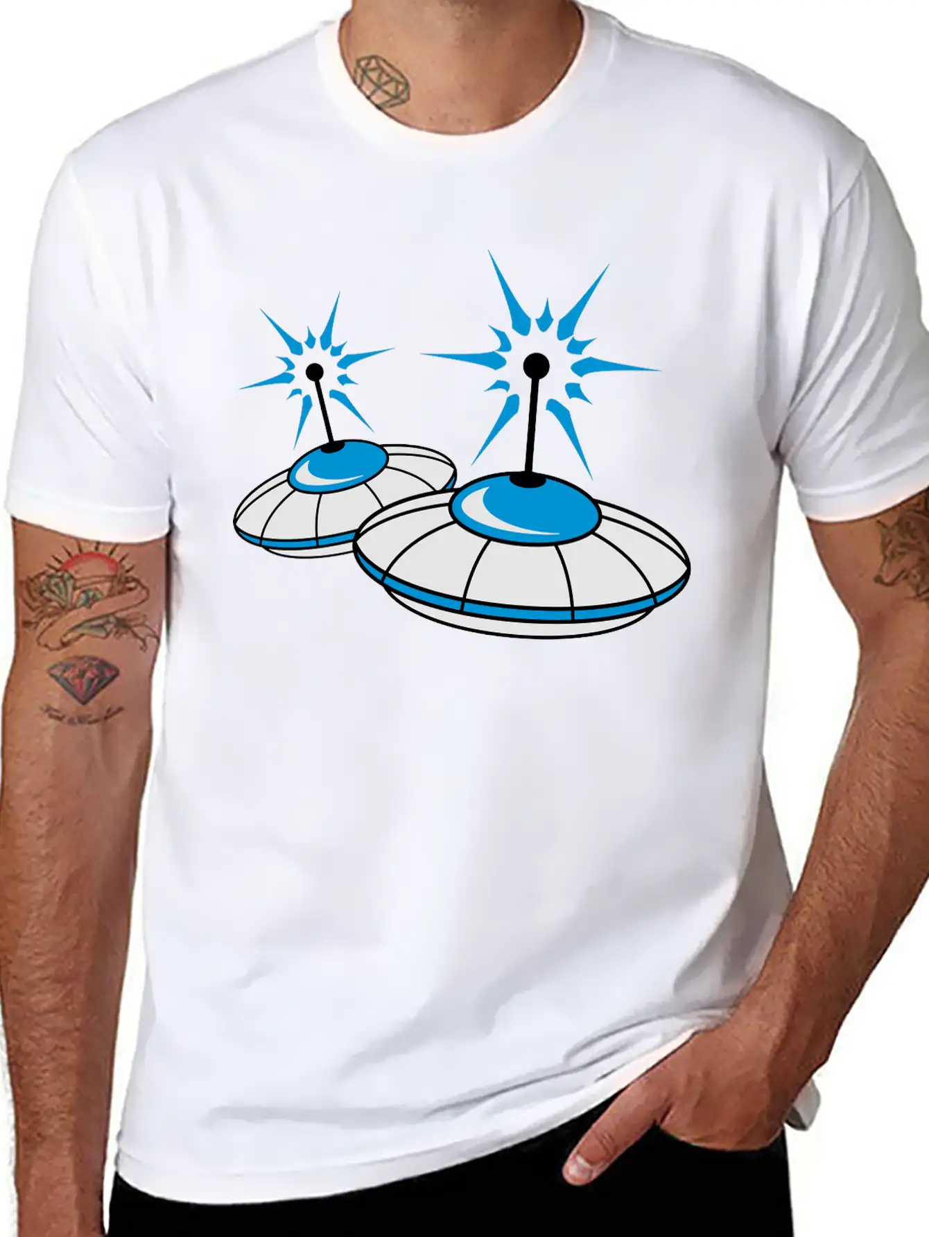 2 Team Squad Pattern Ufo Blue Flying Saucer Sparks Classic Crew Neck Graphic Tee – Everyday Minimal Look