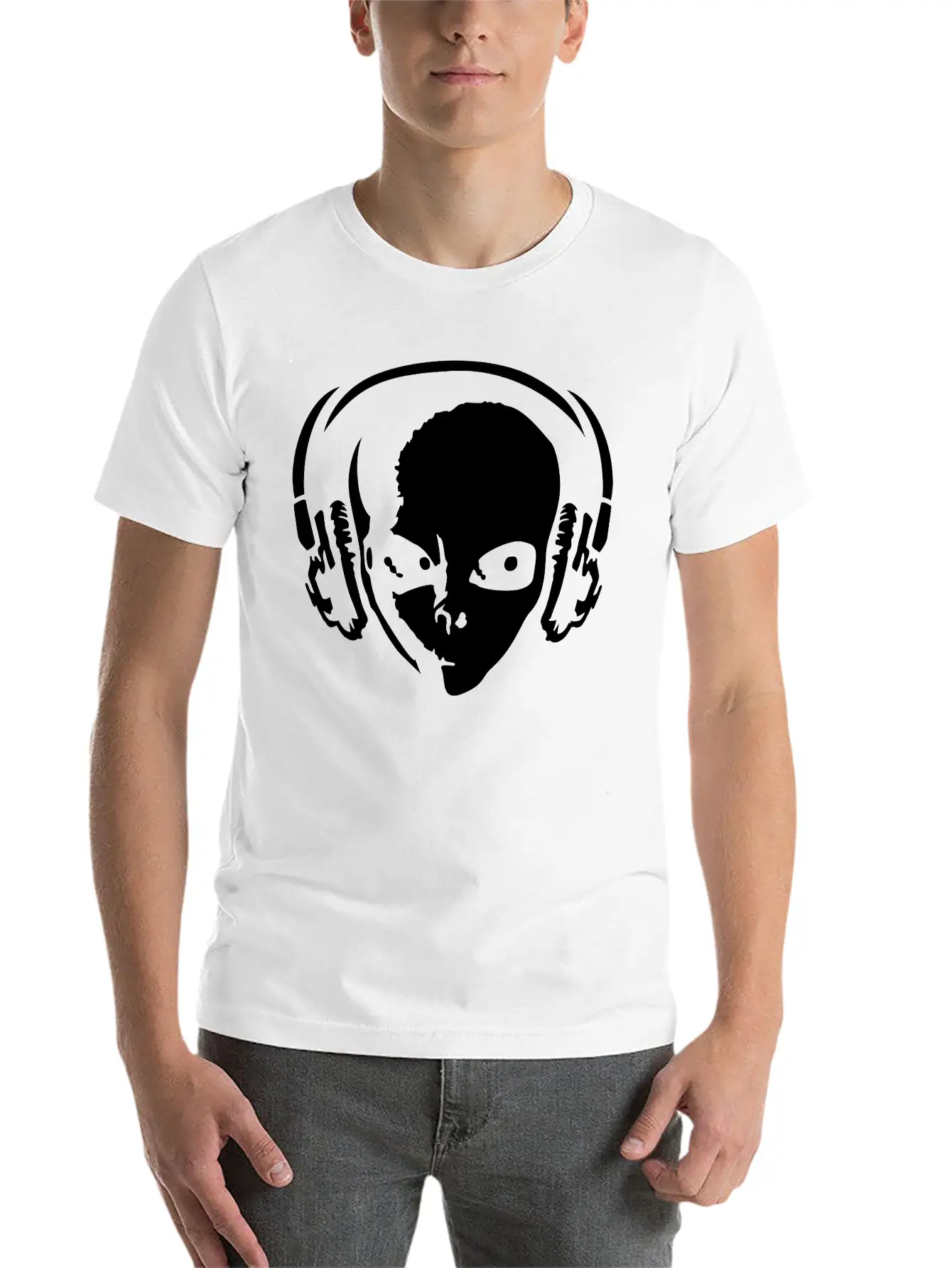Alien With Headphones Comfortable Minimalist Graphic Tee – Summer Style Essential